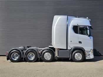 S770 8x4/4 / 180.000 KG / HYDRAULIC
